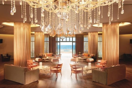 Χριστούγεννα με  λάμψη στην Grecotel