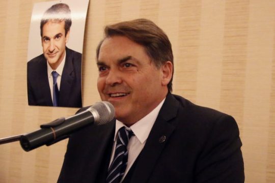Τον διέγραψαν μεν, τον στηρίζουν δε;