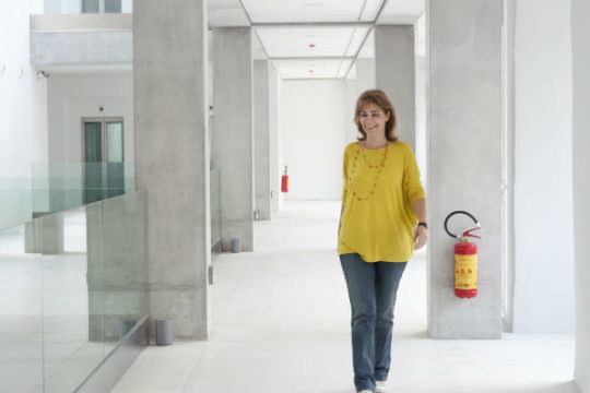 «Δολοφονία χαρακτήρα» καταγγέλλει η απερχόμενη διευθύντρια του ΕΜΣΤ