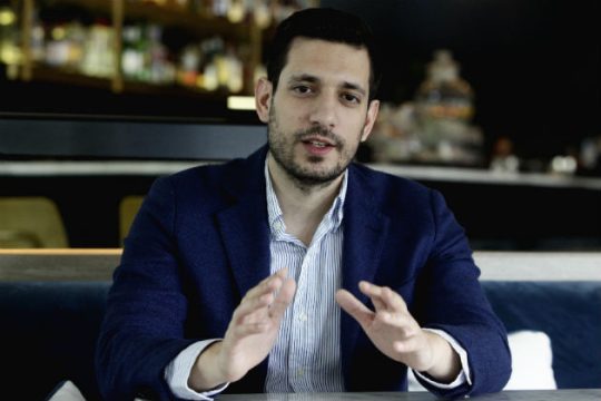 Ν.Δ.: «Δεν μας δεσμεύει η εξαγγελία των 10.000 προσλήψεων»