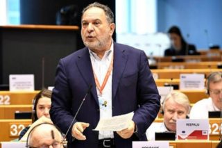 ΚΙΝΑΛ: Πρόταση για Κουράκη με «σικέ» διαδικασία (;)