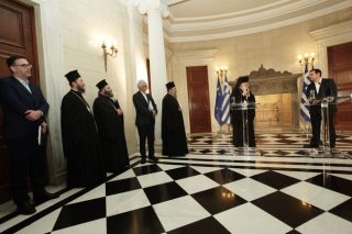 Τα εμά εμά και τα εσά εσά
