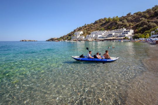 Χανιά: Γκολφ και ανοιχτά μαγαζιά όλη μέρα θέλουν οι ξενοδόχοι