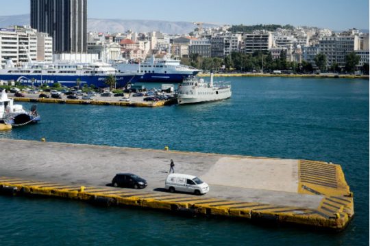 Συνεχίζεται η αποσυμφόρηση των νησιών