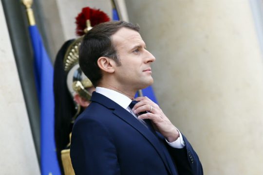 Ανυποχώρητος ο Μακρόν μπροστά στο κίνημα των «κίτρινων γιλέκων»