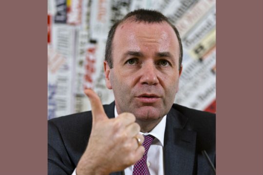 Ευρω-Δεξιά με Βέμπερ και στην ούγια… Ορμπαν