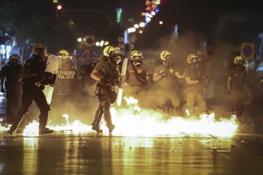 Προκαταρκτική εξέταση για καταγγελίες περί οπισθοχώρησης των ΜΑΤ