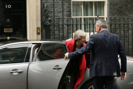 Τα πολλά μέτωπα της Μέι για το Brexit