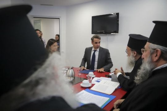 Μητσοτάκης: Δεν θα αναγνωρίσουμε αλλαγή στη μισθοδοσία των κληρικών