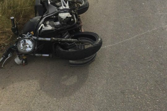 Ηράκλειο: Σοβαρός τραυματισμός μοτοσικλετιστή που έπεσε σε δέντρο
