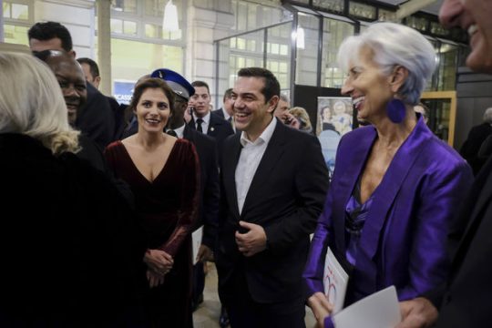 Μηνύματα από Βερολίνο και Παρίσι