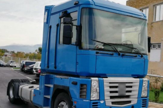 Έκλεβαν οδηγούς φορτηγών κι έβγαλαν 1 εκατ. ευρώ