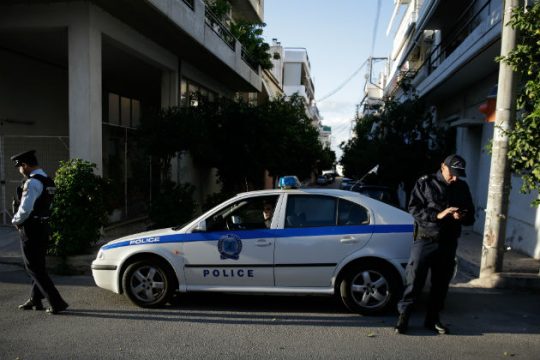 Καταδικάζουν τη βόμβα στον Ντογιάκο, επιτίθενται στην κυβέρνηση