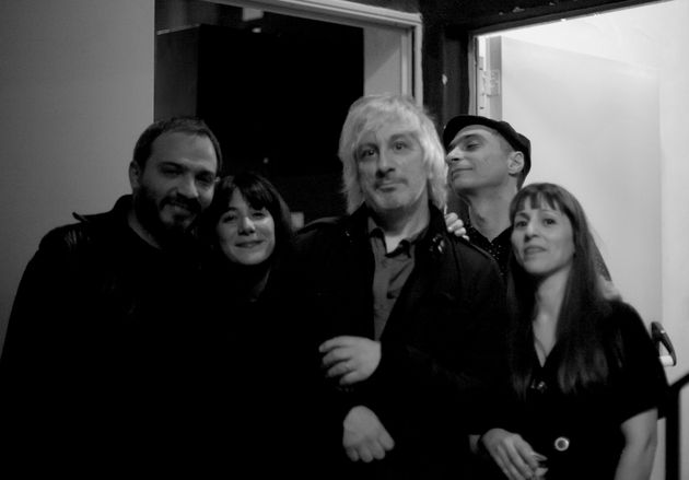 «Trouble and Desire» με εκλεκτούς καλεσμένους