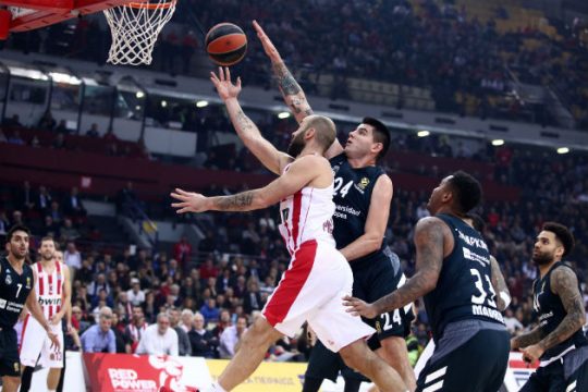 «Βασιλιάς» στο ΣΕΦ είναι ο Ολυμπιακός