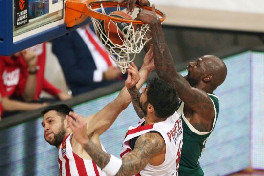 «Πράσινο» το πρώτο ελληνικό ντέρμπι στη Euroleague