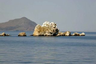 «Να καταργηθεί το πεδίο βολής στο Πετροκάραβο»