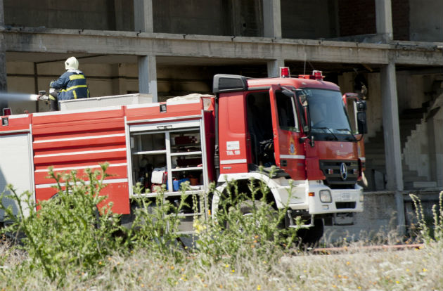 Υπό μερικό έλεγχο η φωτιά σε στον Ασπρόπυργο