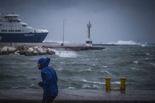 Χαμηλές θερμοκρασίες και θυελλώδεις βοριάδες