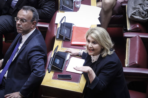 Αναδρομική… αμηχανία στην αντιπολίτευση