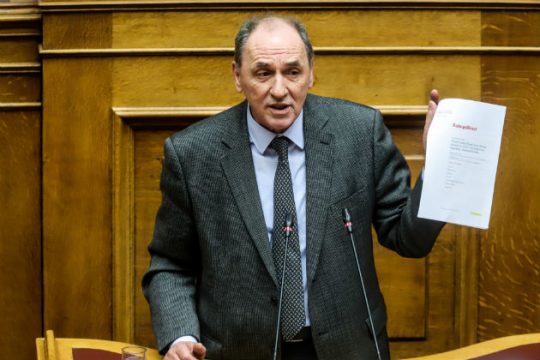 Σύγκρουση στη Βουλή για ΔΕΗ και ΔΕΠΑ