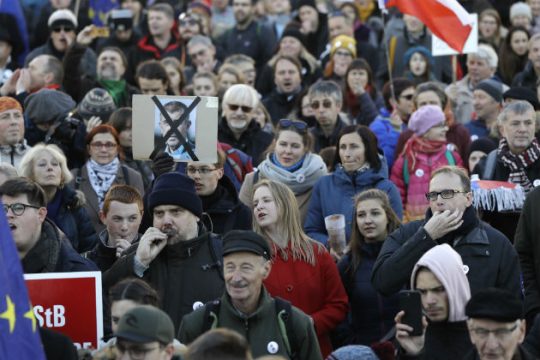 Μαζική αντικυβερνητική πορεία για την παραίτηση του Μπάμπις