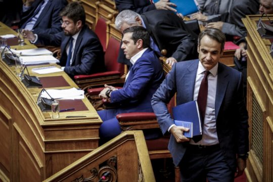 Κόντρα στη Βουλή για την Εκκλησία