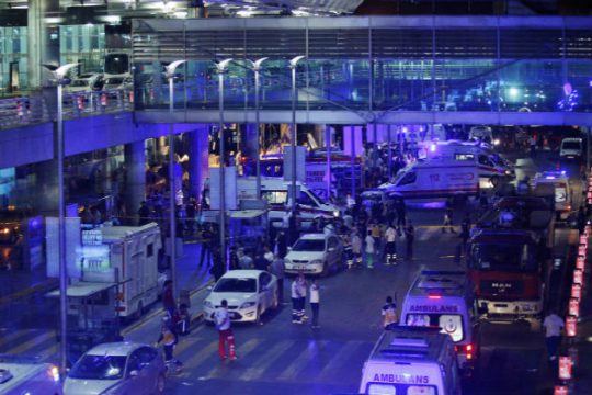 Ισόβια σε έξι για την επίθεση στο αεροδρόμιο Ατατούρκ