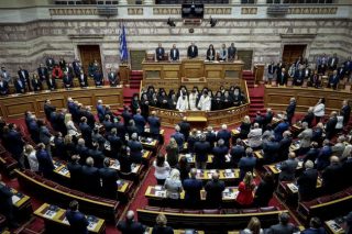 Αλλού Μεγάλη Παρασκευή κι αλλού έκαναν Ανάσταση