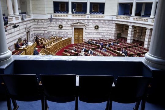 Σύνταγμα: επιχειρήματα και όχι συνθήματα