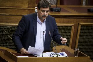 Συστάσεις Ξανθού στο προσωπικό των νοσοκομείων για τον εμβολιασμό
