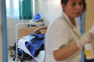Τα Μνημόνια έβλαψαν σοβαρά την υγεία και την παιδεία