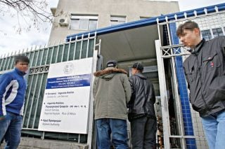«Είμαστε έτοιμοι»: Τι δηλώνει η Κομισιόν στην «Εφ. Συν.» για την πρεμιέρα του αμφιλεγόμενου Συμφώνου Μετανάστευσης