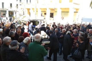 Αποχαιρετισμός στον Ανδρέα Σαββάκη