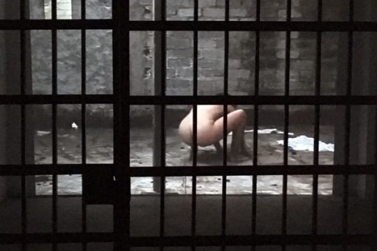 Εμεινε έγκλειστη – έμεινε στην Ιστορία