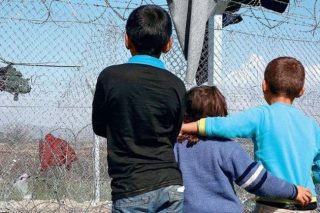 Τελειώνει το μαρτύριο για 14 ασυνόδευτους ανηλίκους