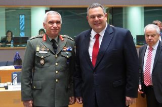 Στρατηγέ μου, αν υποψιαστώ ότι θα βάλεις για βουλευτής, θα …πεθάαανωω