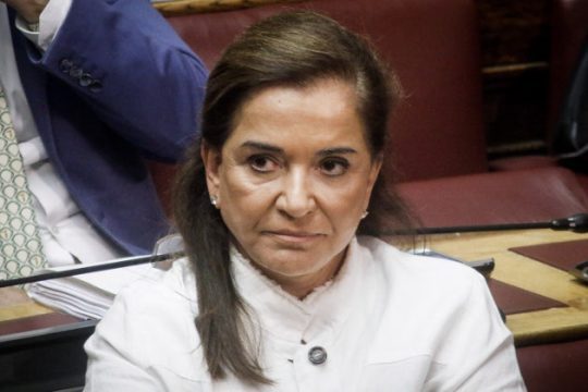 «Ο Καμμένος είναι κότα τρίλειρη και μακροπουπουλάτη»