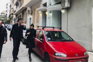 Βόλτα παρέα με ακροδεξιούς στον Άγιο Παντελεήμονα