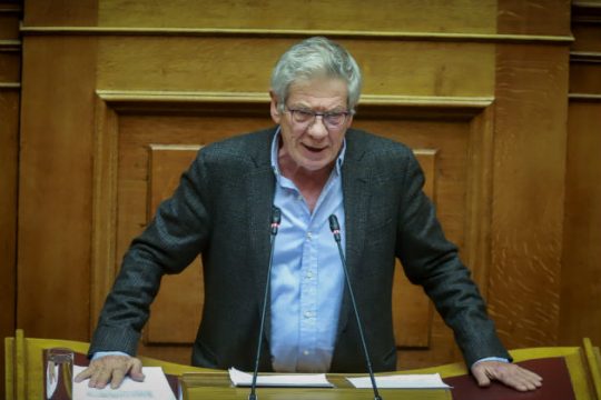 Σφοδρή αντιπαράθεση για τη δήλωση Μητσοτάκη περί ανταλλαγής συντάξεων