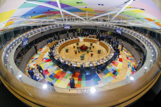 Ε.Ε.: Λιγότερο φιλόδοξη η τελική μεταρρύθμιση