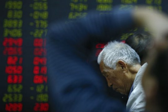 Παρατείνεται η αναταραχή στα ασιατικά χρηματιστήρια