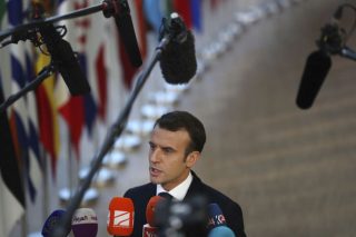 Πέμπτη και φαρμακερή Πράξη για τον Μακρόν