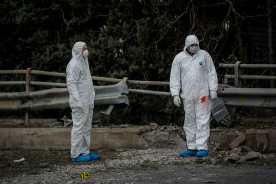 Πού στρέφονται οι έρευνες για την επίθεση στον ΣΚΑΪ