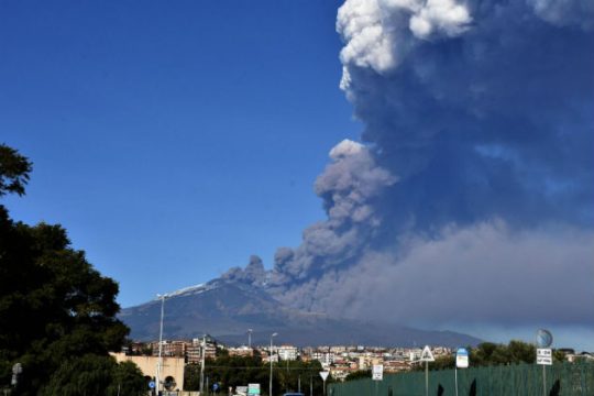 Άνοιξε το αεροδρόμιο της Κατάνιας
