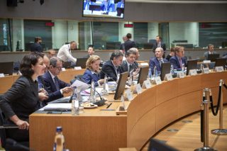 Παίζονται 600 εκατ. ευρώ στις μεταμνημονιακές δεσμεύσεις