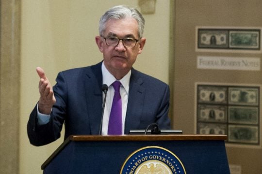 Εμμένει ο Τραμπ για τη Fed και… ρίχνει τα χρηματιστήρια