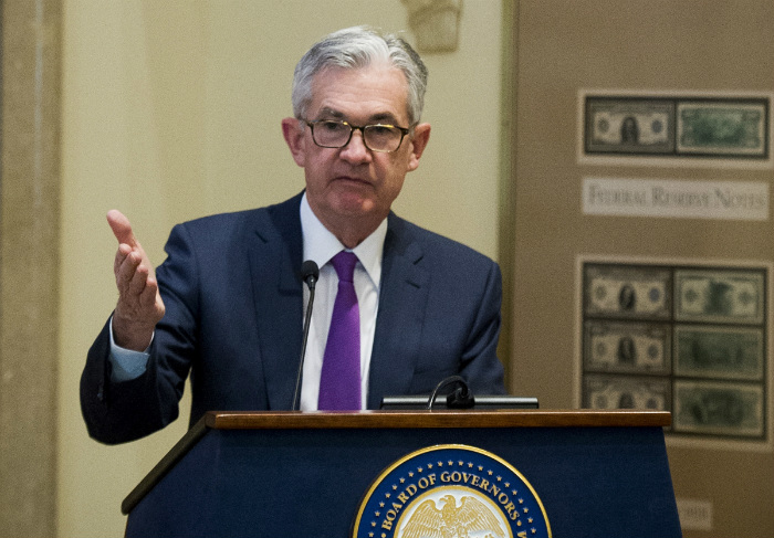 Εμμένει ο Τραμπ για τη Fed και… ρίχνει τα χρηματιστήρια