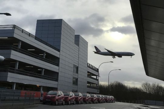 Παίρνει μέτρα η Βρετανία μετά το χάος με τα drones