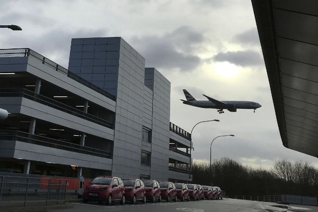 Παίρνει μέτρα η Βρετανία μετά το χάος με τα drones